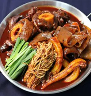 성진한우 한우우족찜 캠핑음식 캠핑요리추천 밀키트 안주 먹방 매운우족찜 650g, 한우우족찜+모둠사리추가, 1개