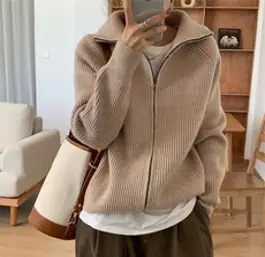 제니트 여성 기본핏 칼라넥 데일리룩 베이직 투웨이 꽈배기 집업 니트 가디건 테스집업꽈